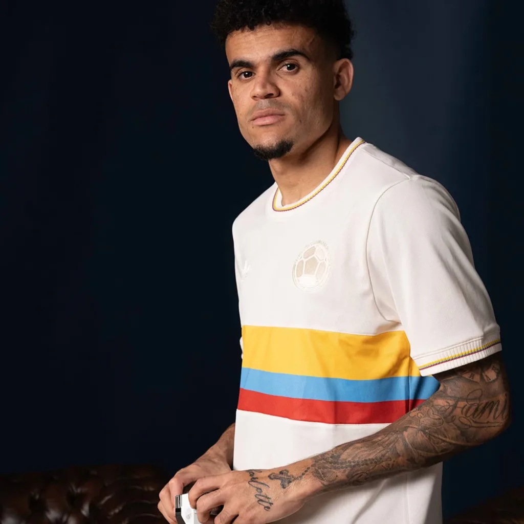Nueva camiseta de la selección Colombia 2024 imagen 3