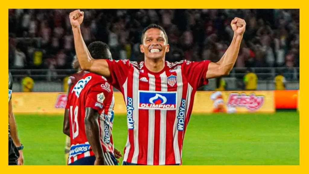 Carlos Bacca se acerca a la cima de los goleadores históricos de Colombia