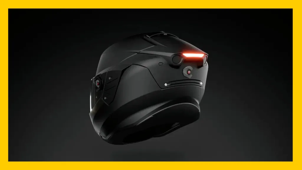 El casco de moto futurista con IA que elimina los puntos ciegos