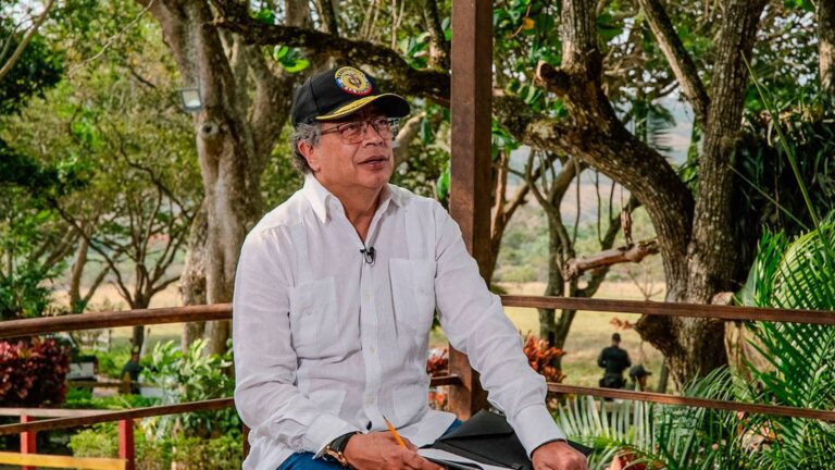 Petro anuncia día cívico por marchas en apoyo a sus reformas