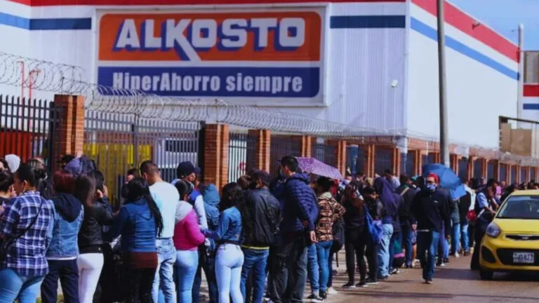 Alkosto abre convocatoria para jóvenes sin experiencia