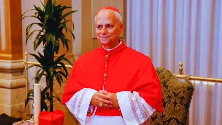 El Papa León XIV inicia su pontificado con llamado humilde