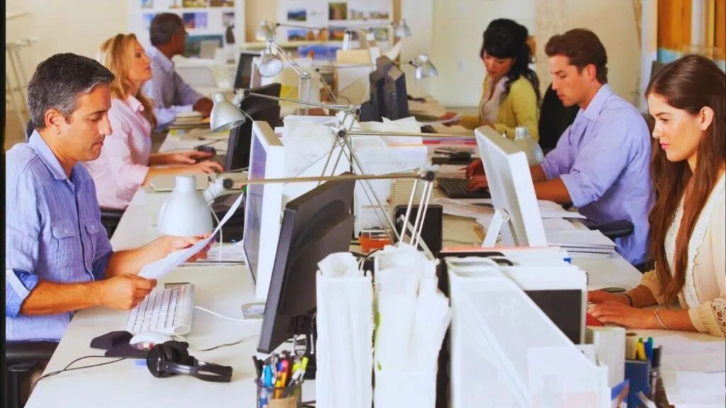 Reducción de la jornada laboral en Colombia 2025: Así quedarán las nuevas horas