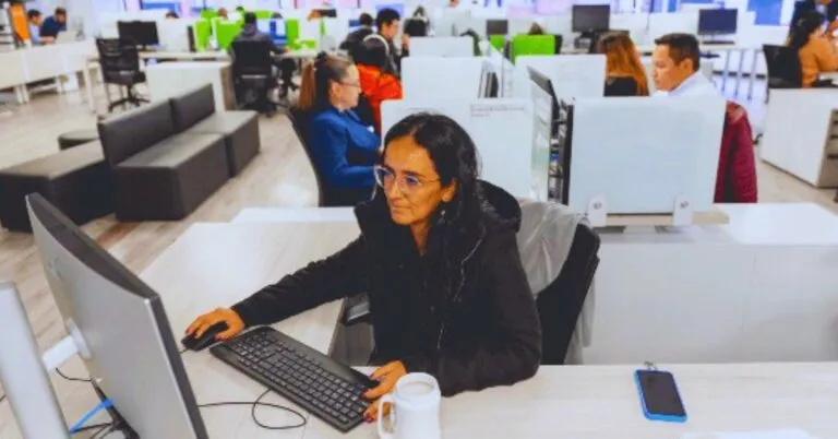 SENA ofrece empleos para secretarios con sueldo de $3,6 millones: así puede postularse