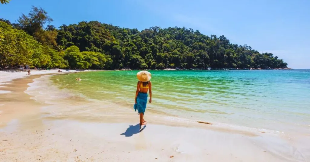 ¿Cuál es la playa más cercana a Bogotá? Análisis de la IA