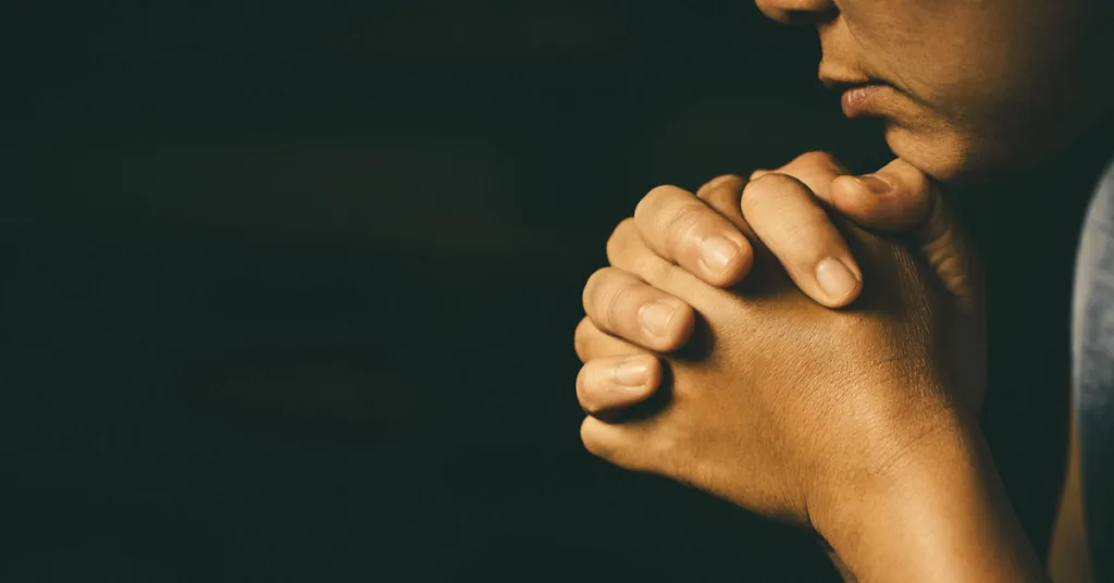 Oración de Viernes Santo: conecta con fe y paz interior